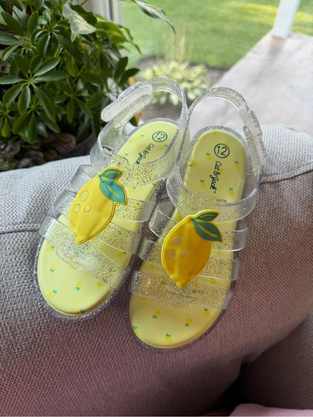 CAT & JACK Girls' Yellow Lemon Glitter Jelly Sandals - Kids